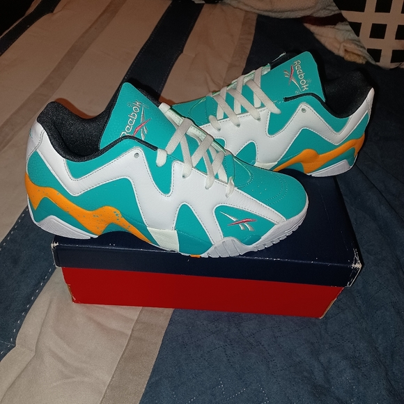 Reebok - Picture 3 of 6